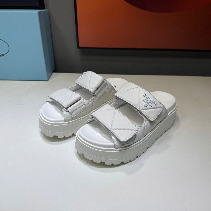 Pra*a slippers